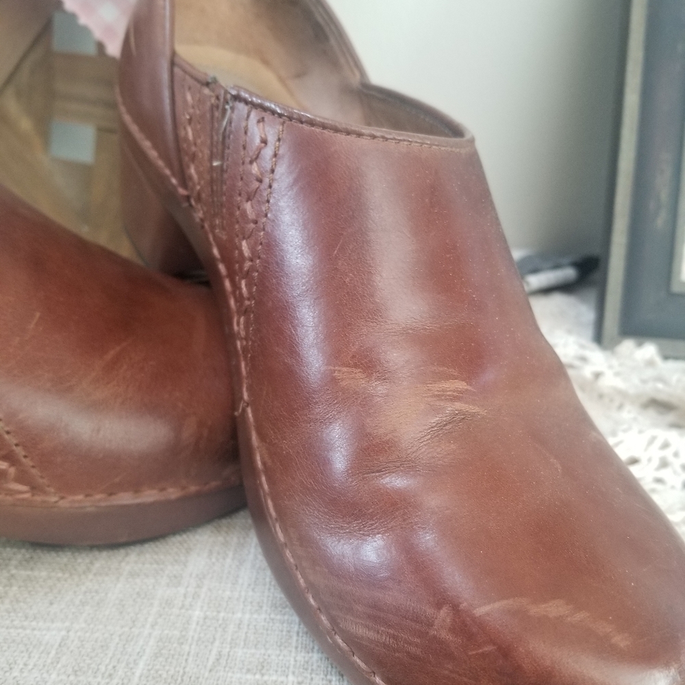Clogs